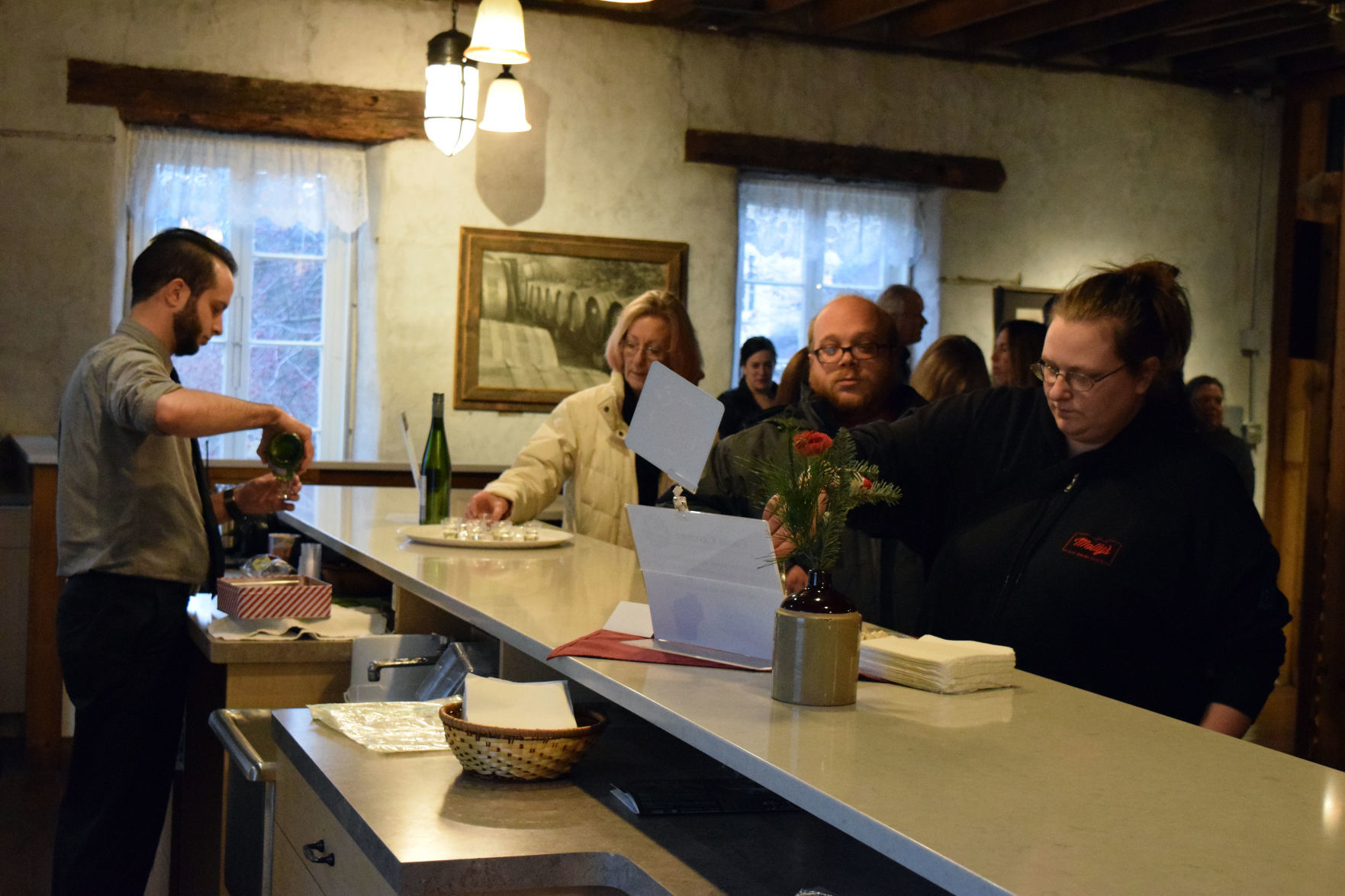 112518-sauk-gallery-wine023